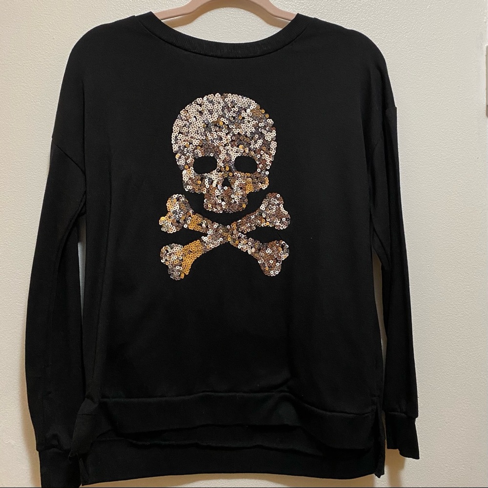 Skull & Bones Sweat Shirt